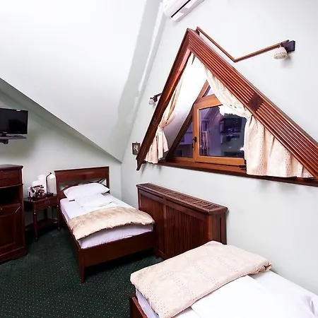 Hotel Brasovu Vechi 4*